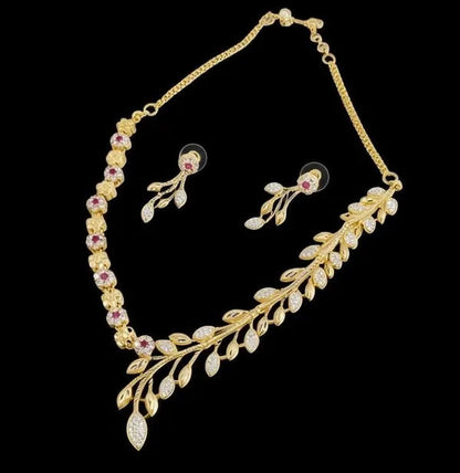 Flora & Fond Necklace With Elegent Earing