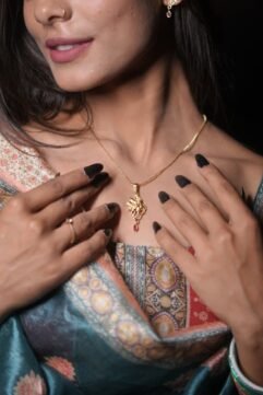 Floral Mangalsutra-style pendant Necklace